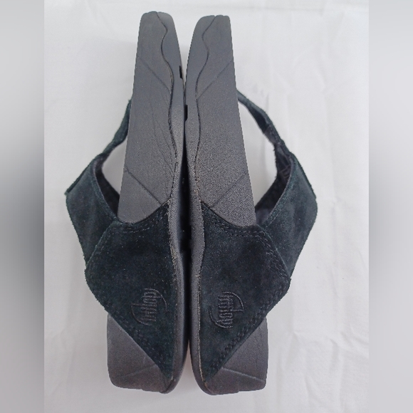 Fitflop suede black thong sandals Women’s  size 7 - Picture 10 of 12